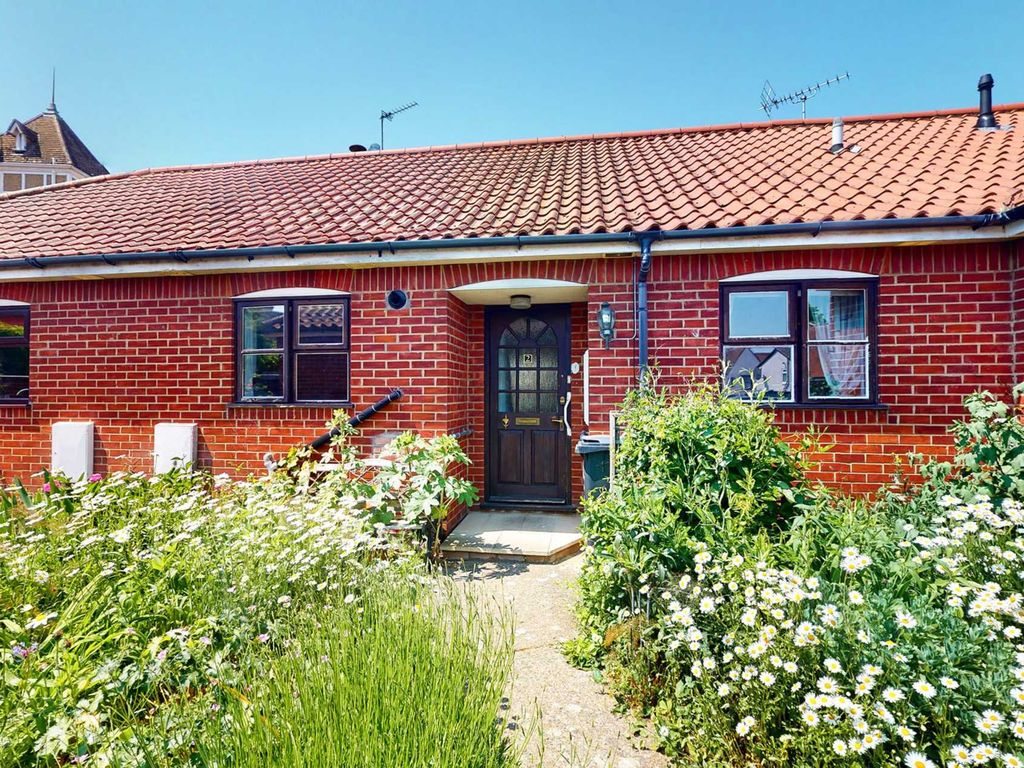 2 bed bungalow for sale in The Grove, Earls Colne CO6 Zoopla