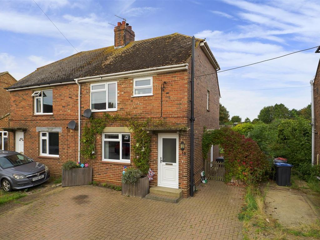 3 bed semidetached house for sale in St. Vincents Close, Littlebourne