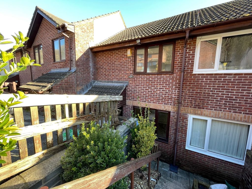 2 bed terraced house for sale in Ffynnon Wen, Clydach, Swansea SA6 Zoopla