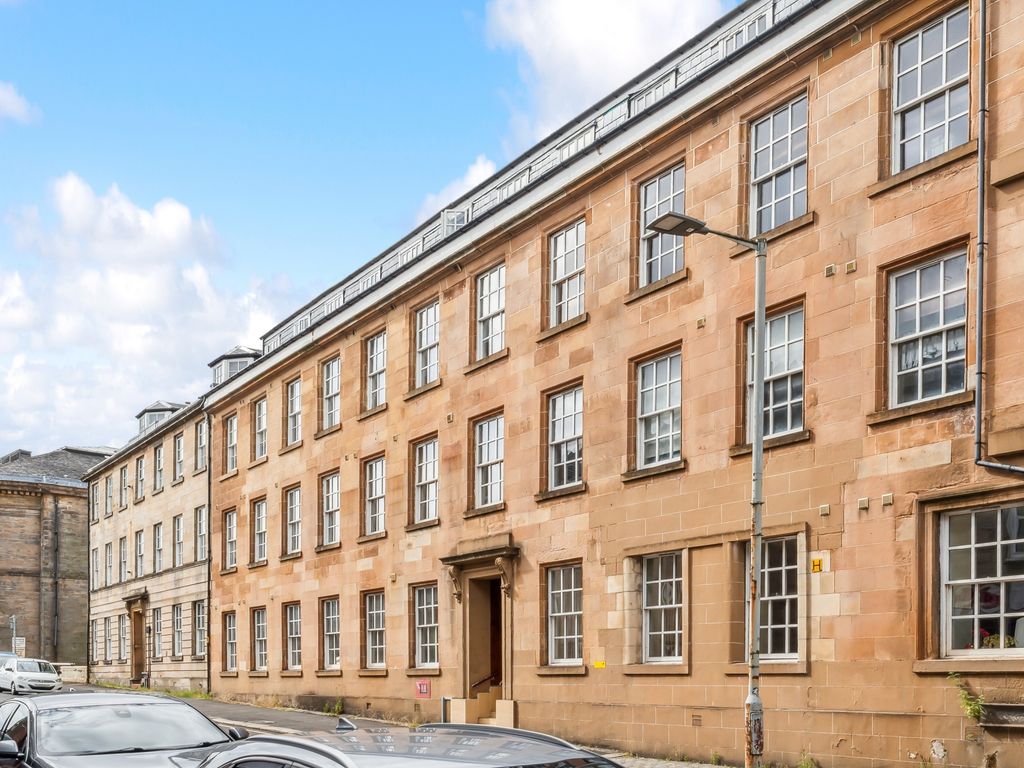 3 bed flat for sale in Street, Paisley, Renfrewshire PA1, £