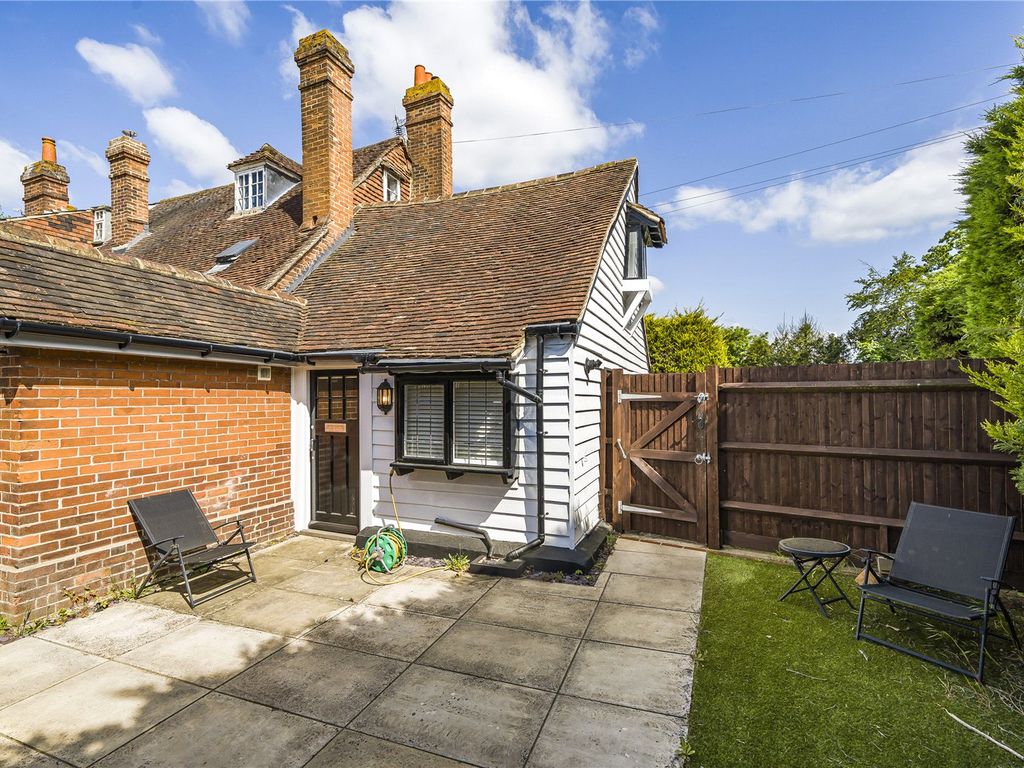 1 bed end terrace house for sale in Westerham Road, Sevenoaks, Kent