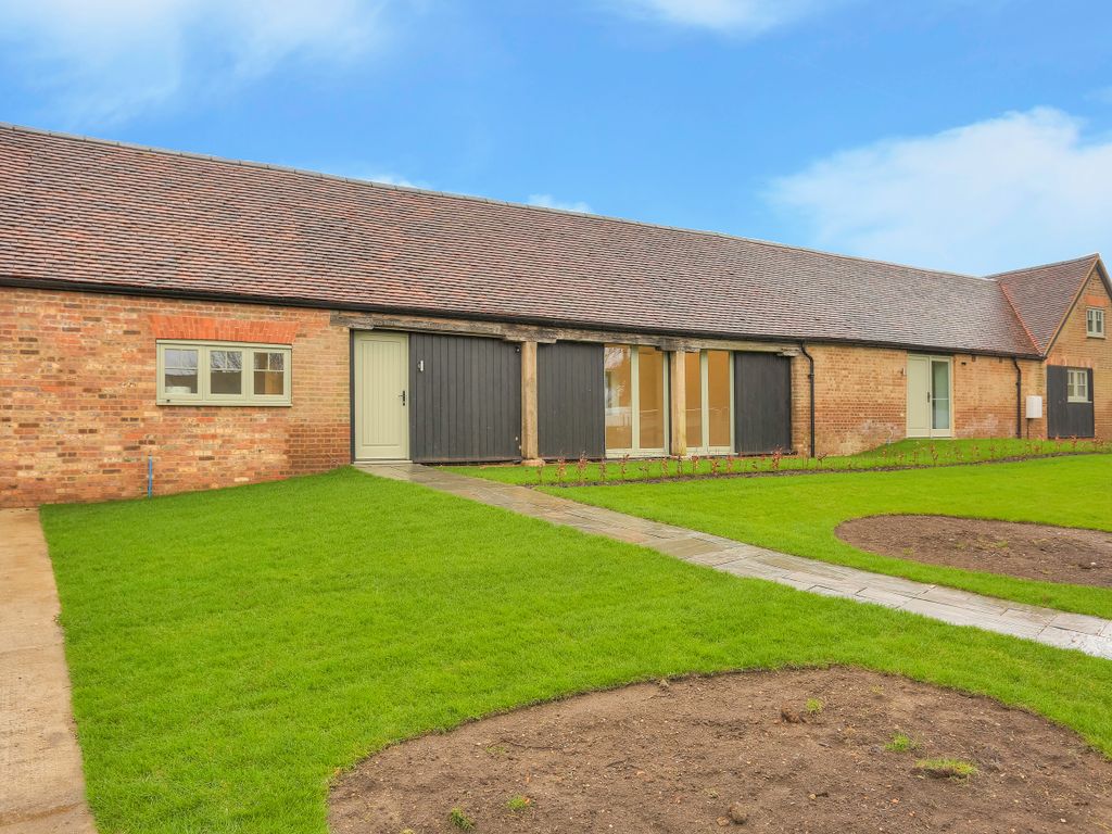 2 bed detached house to rent in Harrows, 6 Hill Farm Barns, Whipsnade