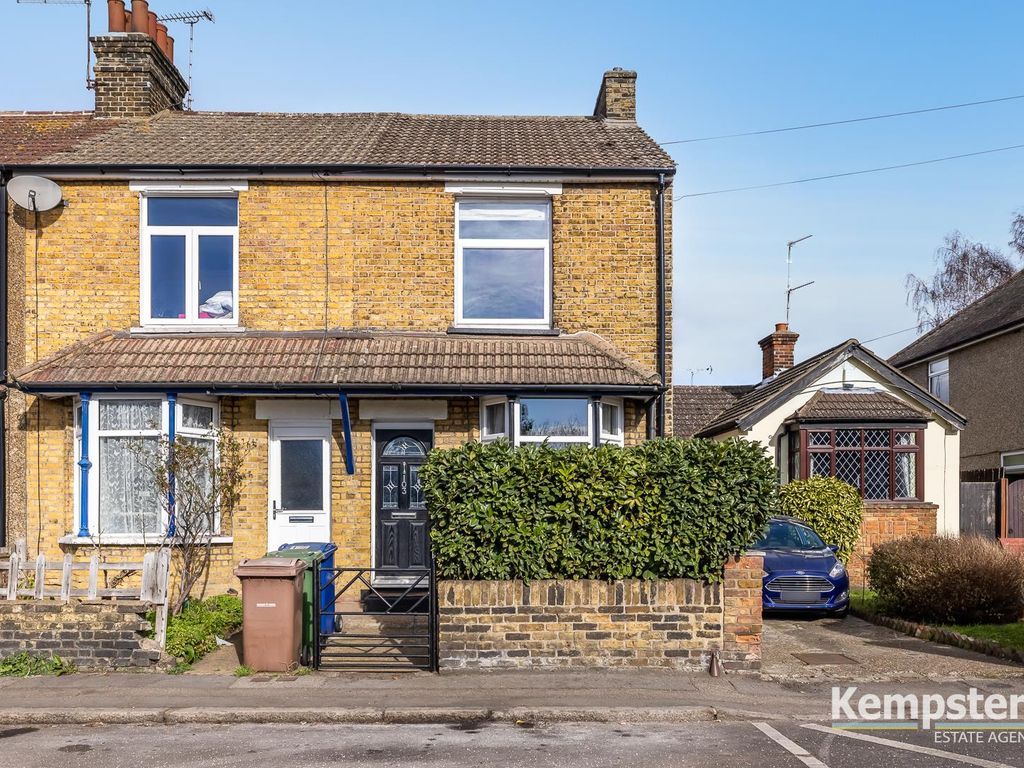 2 bed end terrace house for sale in Dock Road, Little Thurrock, Grays