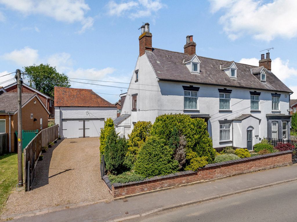 5 bed semidetached house for sale in Warwick Road, Wolston CV8, £