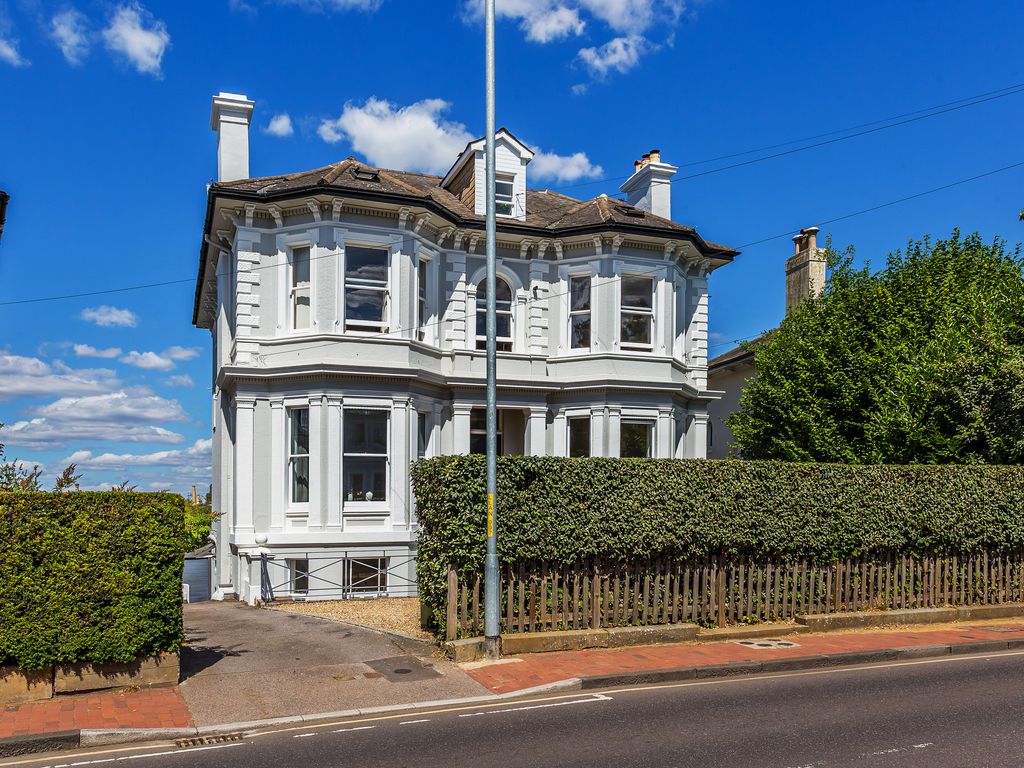 Lansdowne Road, Tunbridge Wells TN1  