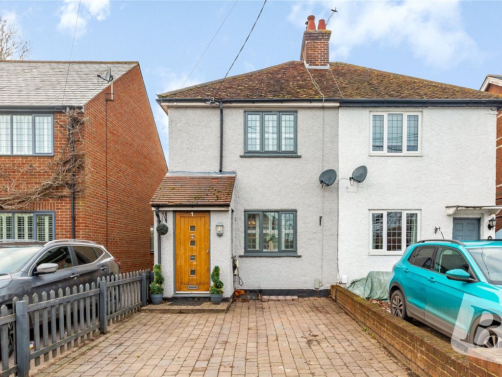 3 bed semidetached house for sale in Fyfield Road, Ongar, Essex CM5