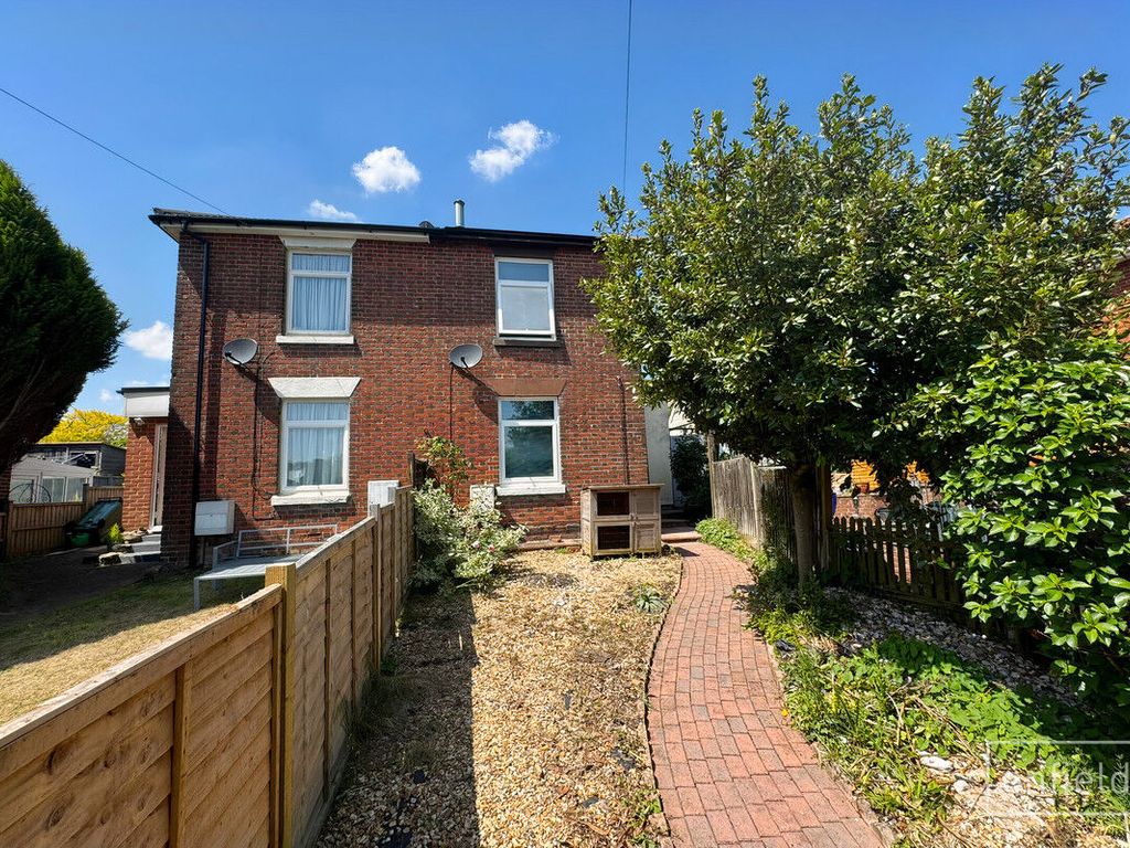 2 bed semidetached house for sale in Botany Bay Road, Southampton SO19