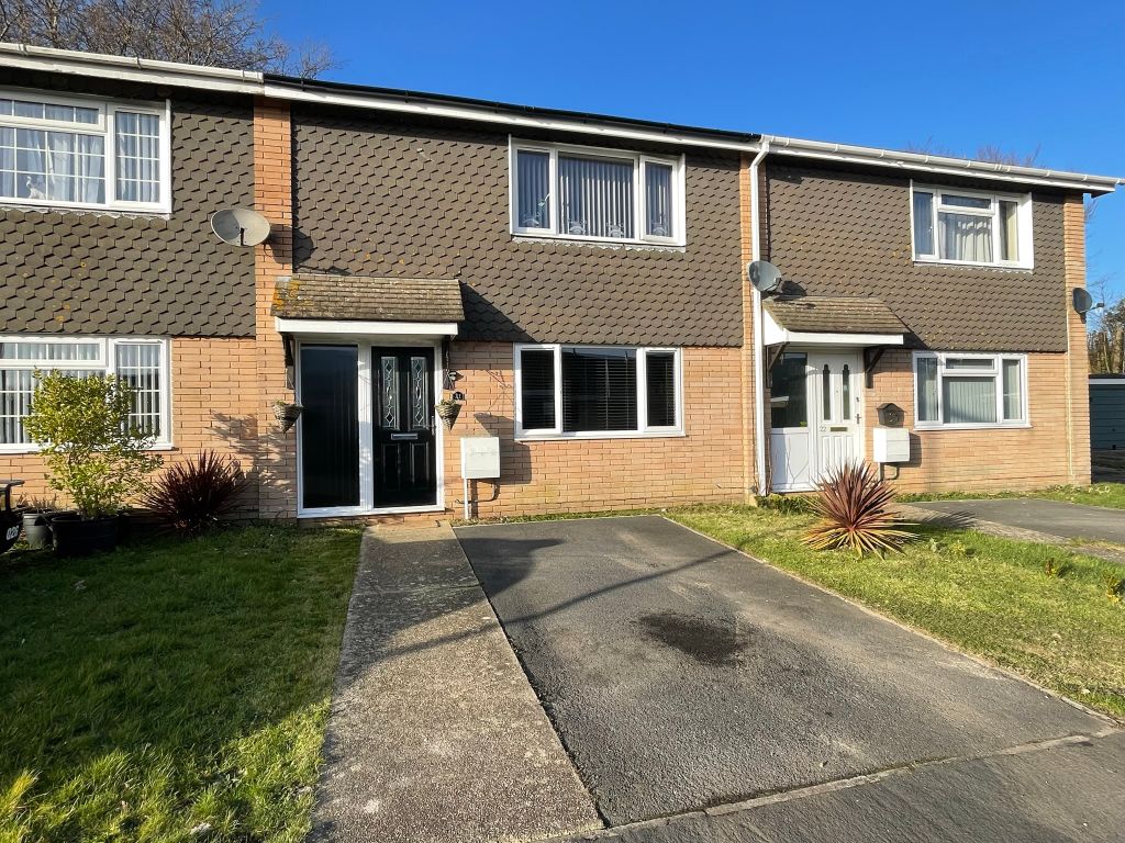 2 bed terraced house for sale in Stokesay Close, Hythe, Southampton