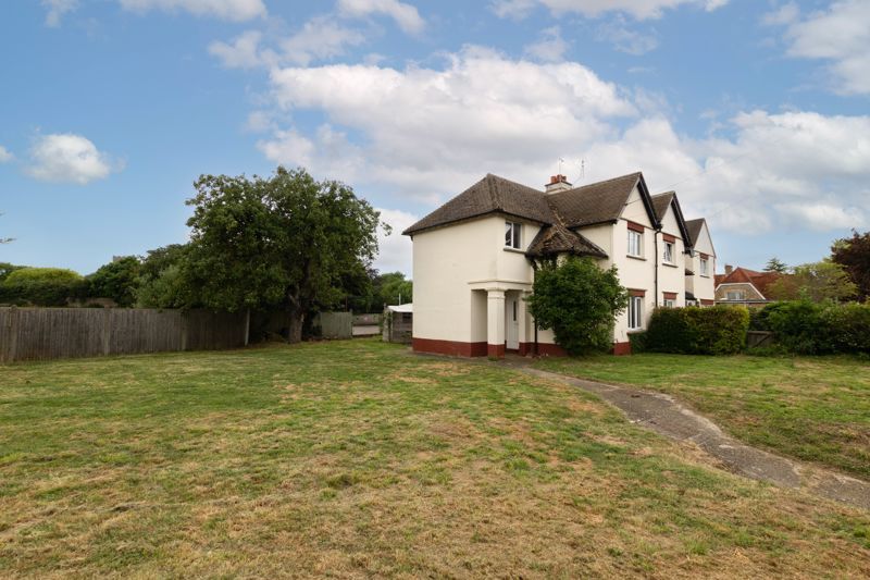 3 bed semidetached house for sale in High Street, Stanford In The Vale