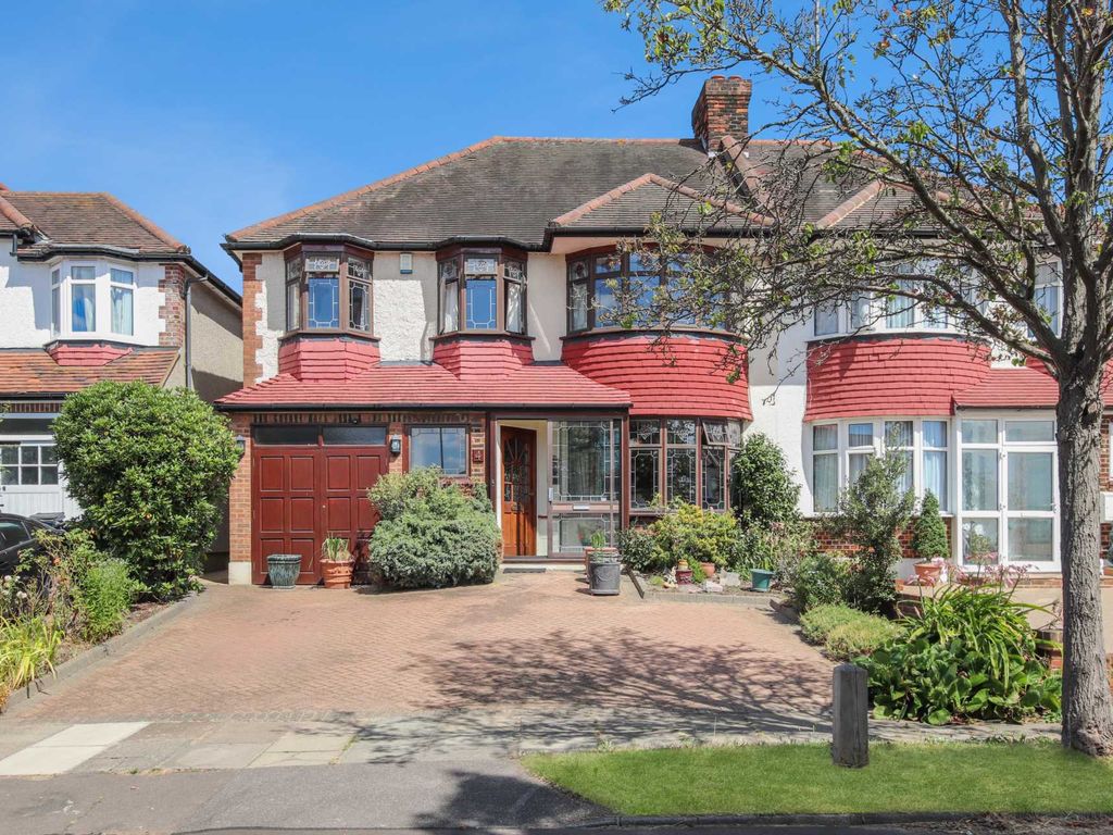4 bed semidetached house for sale in Chandos Avenue, London N14 Zoopla