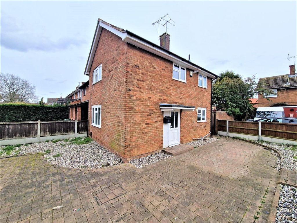 2 bed end terrace house for sale in Southcote Crescent, Basildon SS14