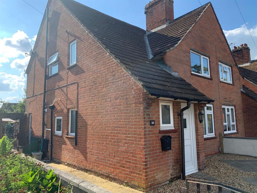 3 bed semidetached house to rent in Sherborne Road, Basingstoke RG21