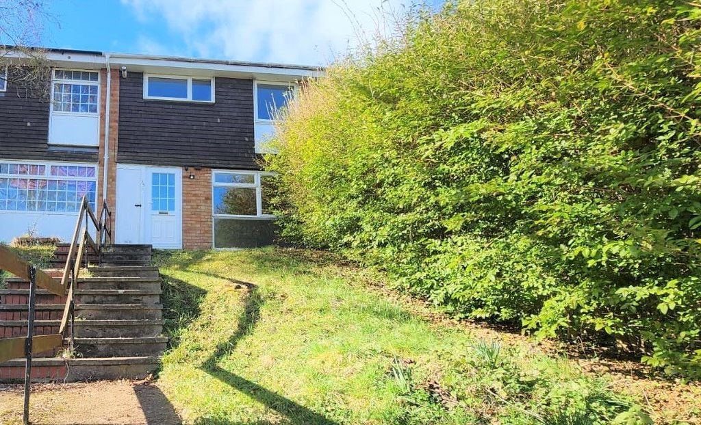 3 bed terraced house for sale in Devon Road, Luton LU2 Zoopla