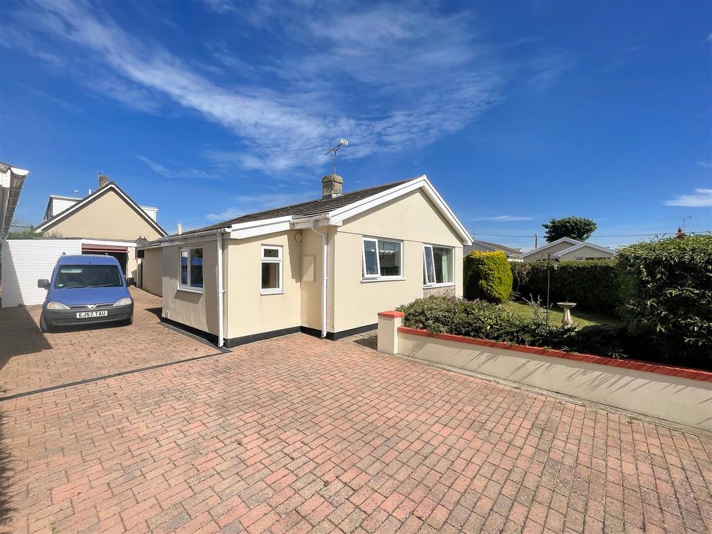3 bed bungalow for sale in St. Brides View, Roch, Haverfordwest SA62, £250,000 Zoopla