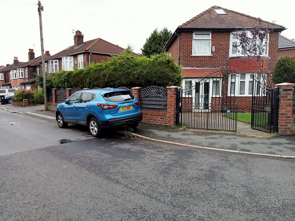 3 bed detached house for sale in Pendlebury Road, Gatley, Cheadle SK8
