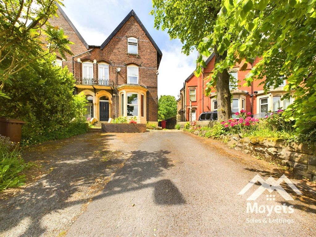 6 bed semidetached house for sale in West Park Road, Blackburn BB2, £