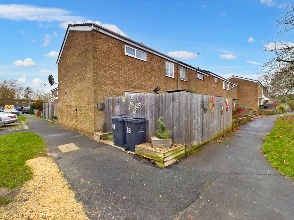 4 bed end terrace house for sale in Anne Bartholomew Road, Thetford