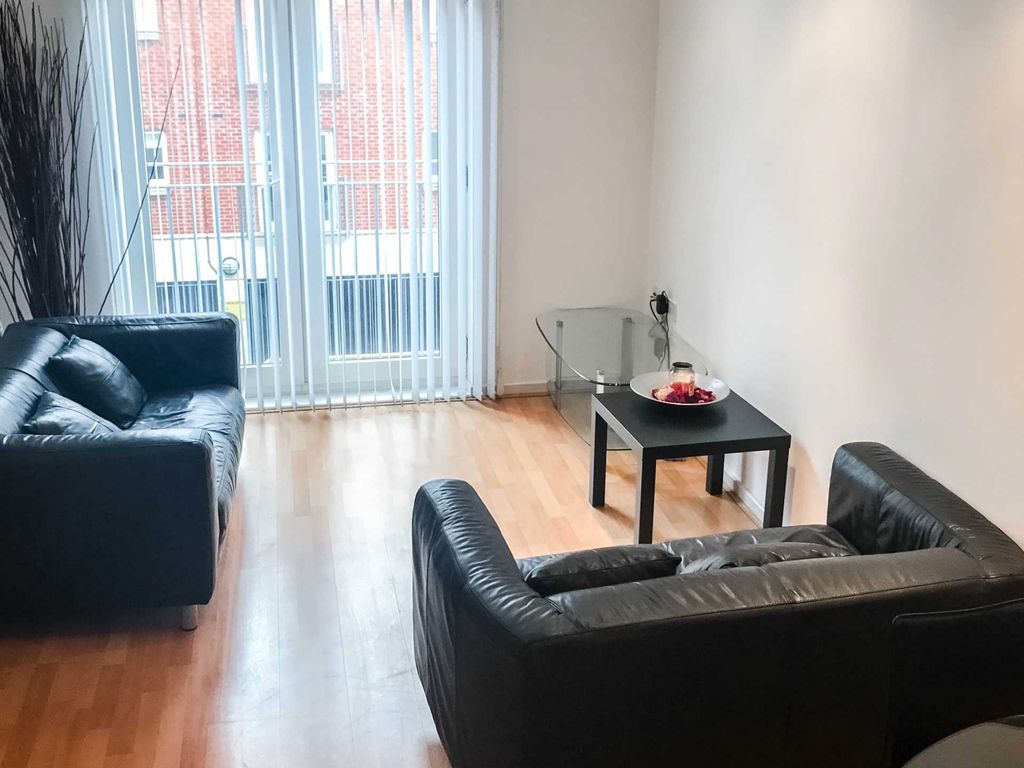 2 bed flat to rent in Elmira Way, Salford Quays M5, £1,100 pcm Zoopla