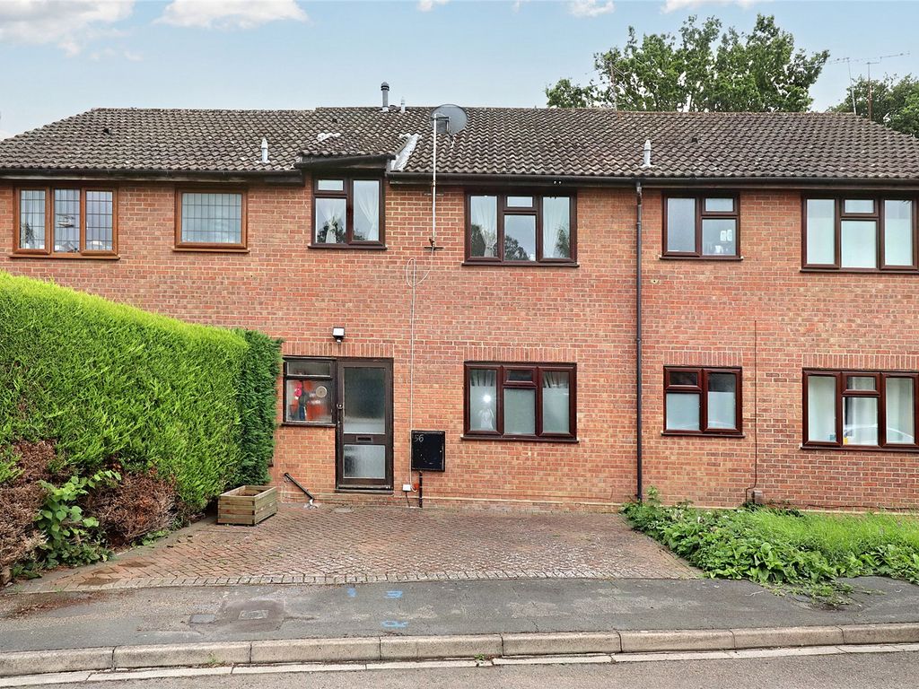 2 bed terraced house for sale in Woking, Surrey GU21 Zoopla