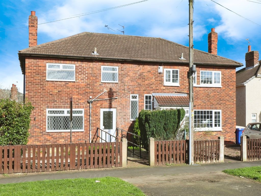 3 bed semidetached house for sale in Springcroft Drive, Scawthorpe