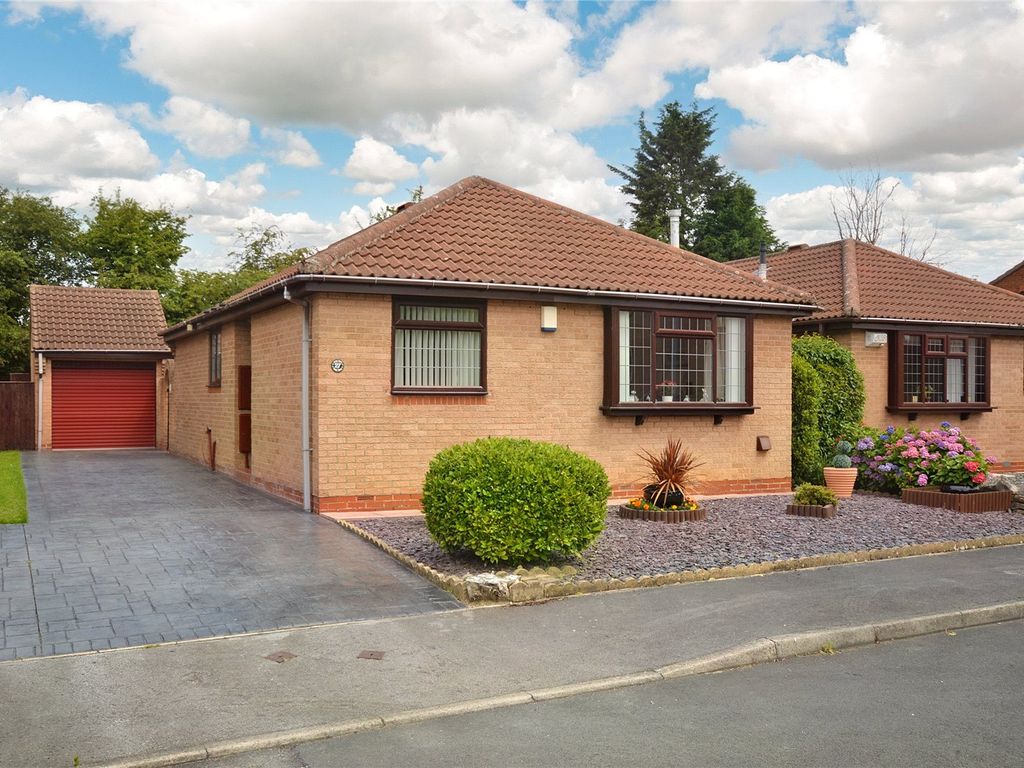 2 bed bungalow for sale in The Chase, Garforth, Leeds, West Yorkshire