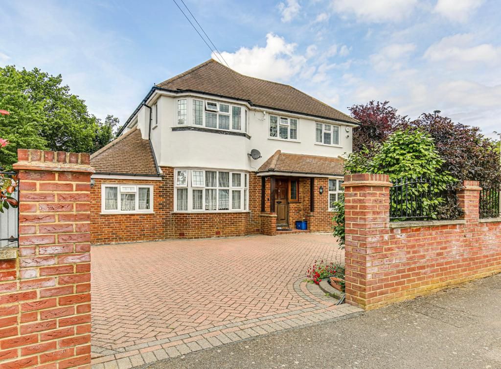 6 bed detached house for sale in Shaw Crescent, South Croydon CR2, £