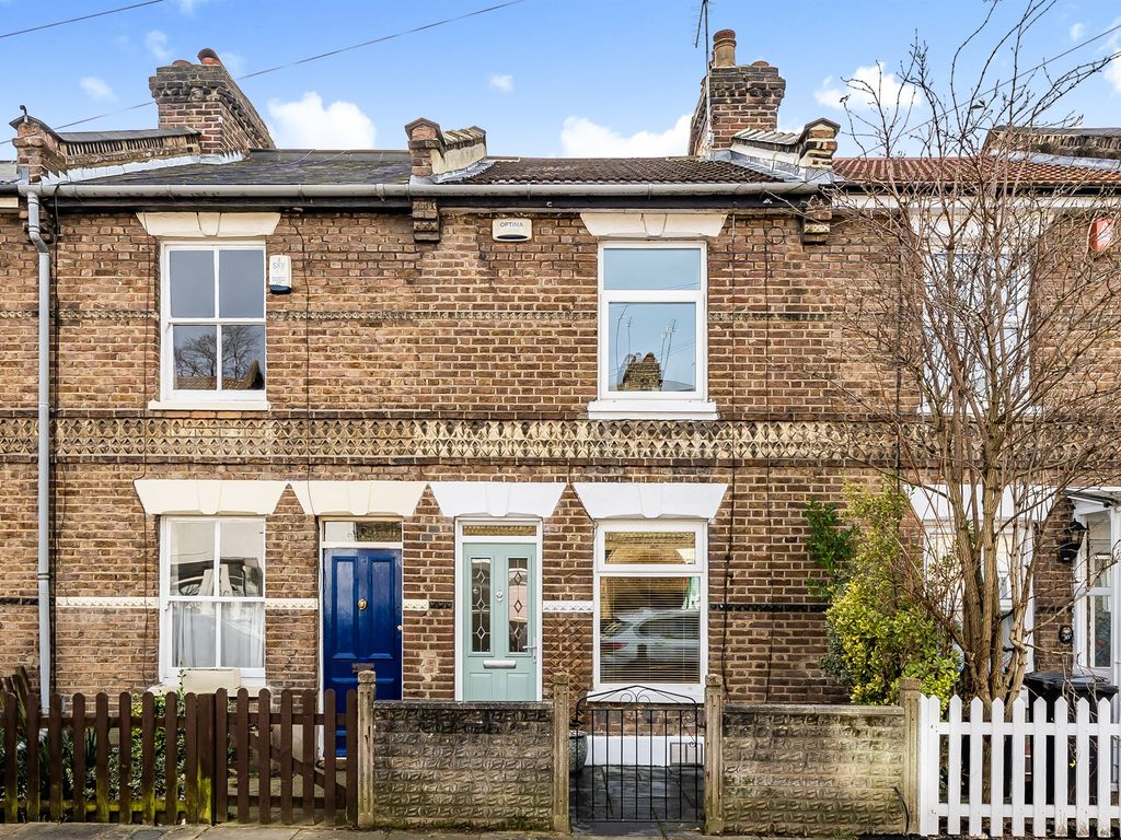 3 bed terraced house for sale in John Street, Enfield EN1, £425,000