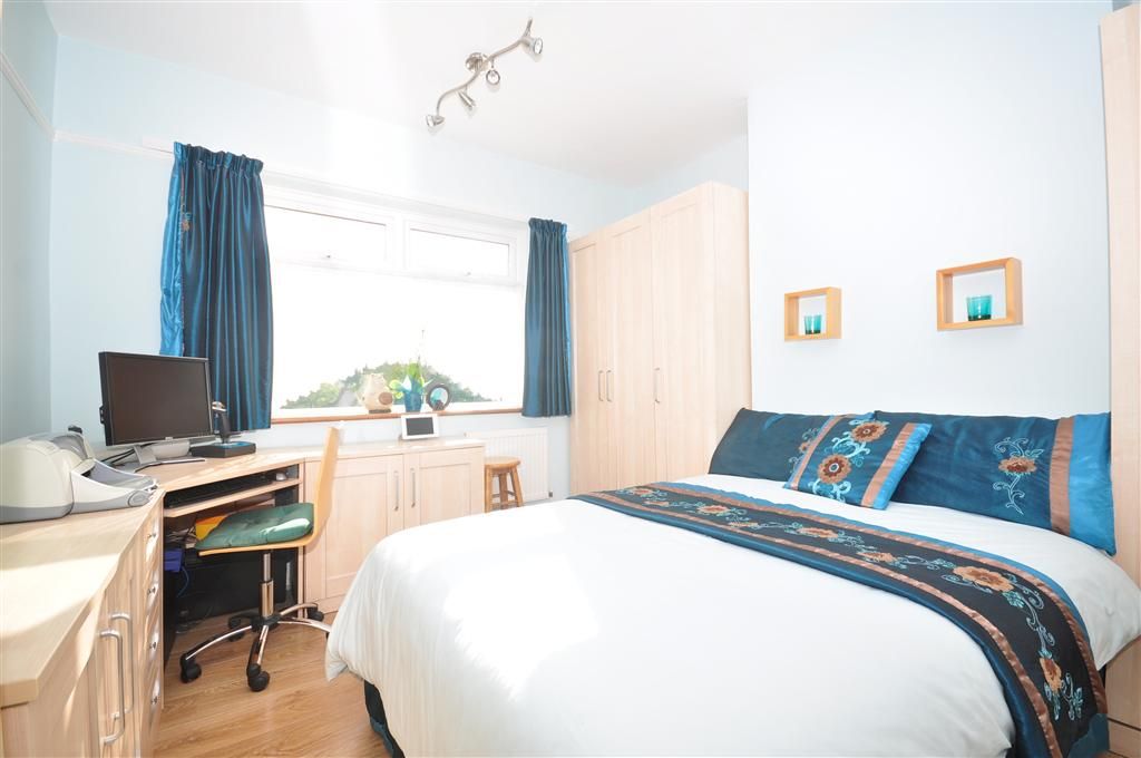 Property Details For Willow Room Willow Street Romford Rm7