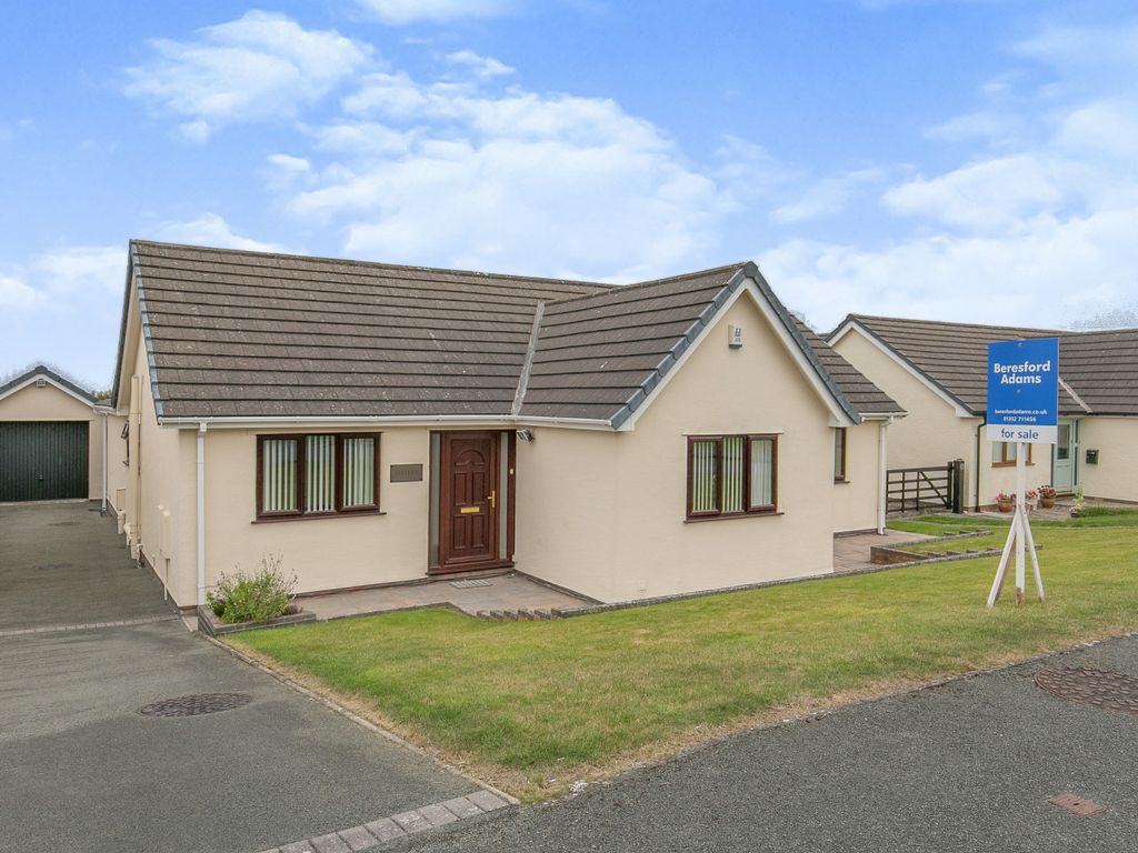 4 bed bungalow for sale in Bryn Eithin, Pentre Halkyn, Holywell CH8