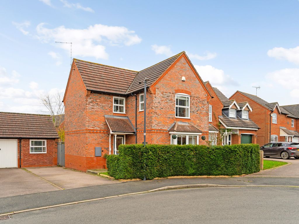 3 bed detached house for sale in Hawthorn Way, ShipstonOnStour CV36