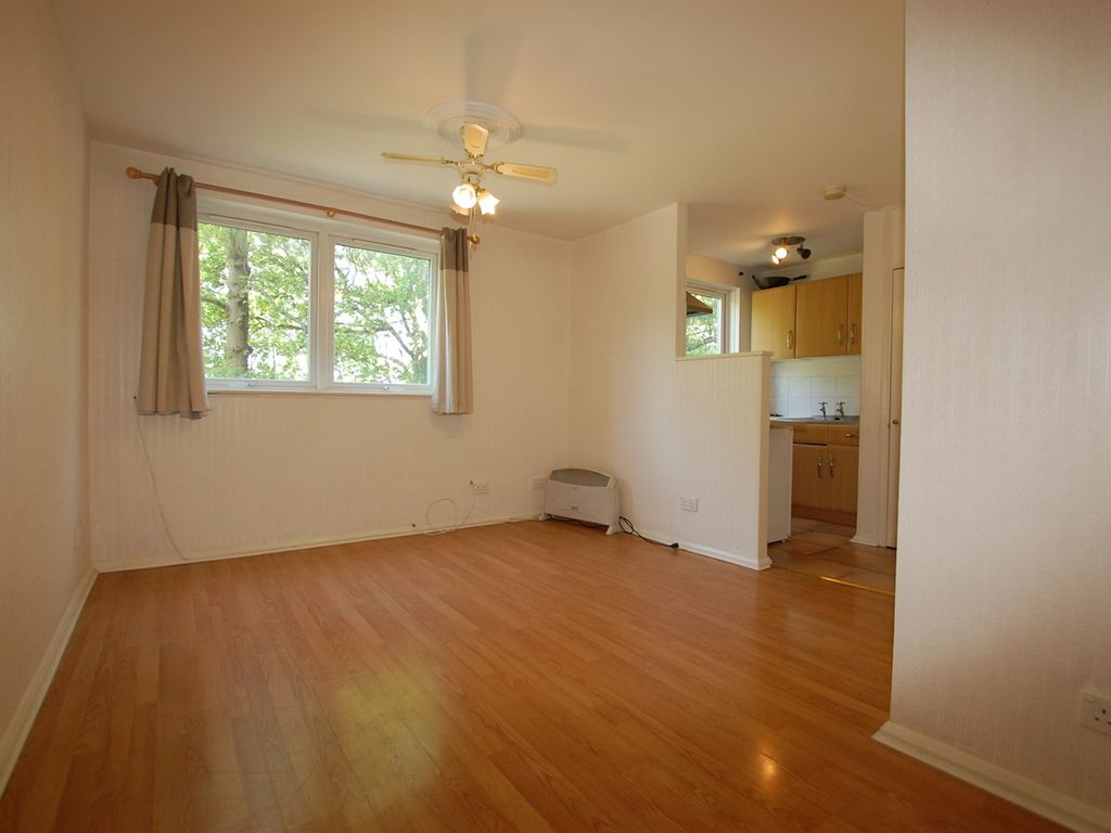 Studio to rent in Byron House, Porchester Mead, Beckenham BR3 Zoopla