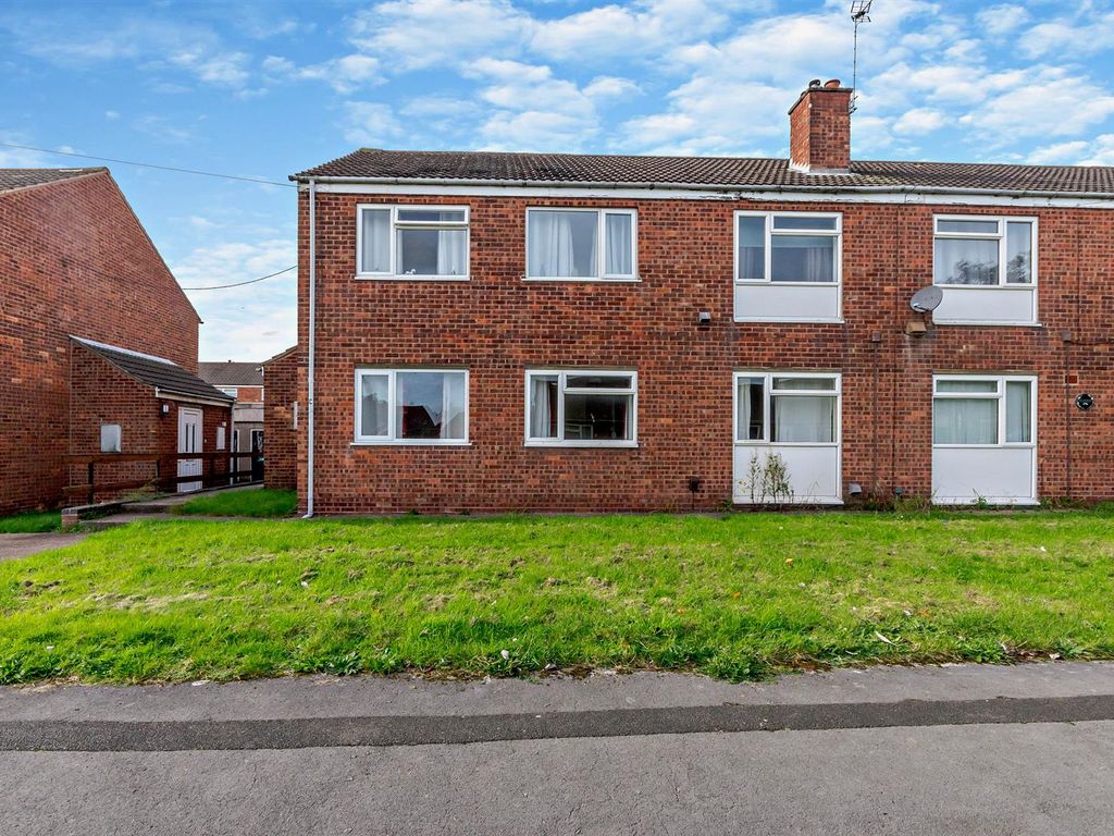 2 bed flat for sale in Alder Grove, Mansfield Woodhouse, Mansfield NG19, £90,000 Zoopla