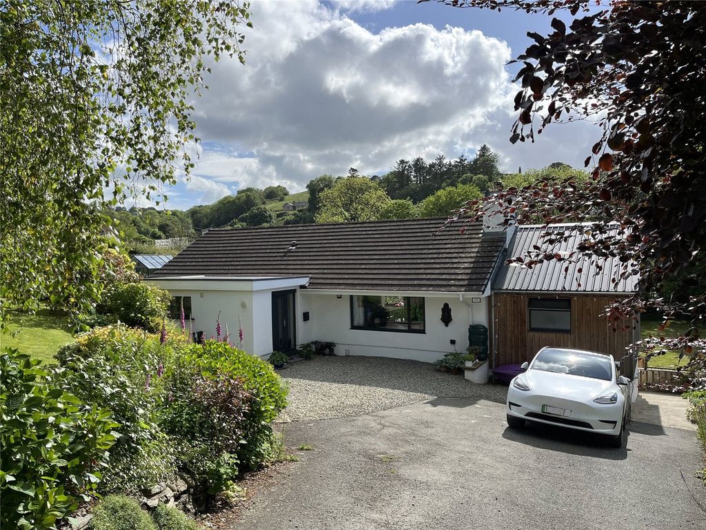 4 bed bungalow for sale in Felin Road, Aberporth, Aberteifi, Felin Road