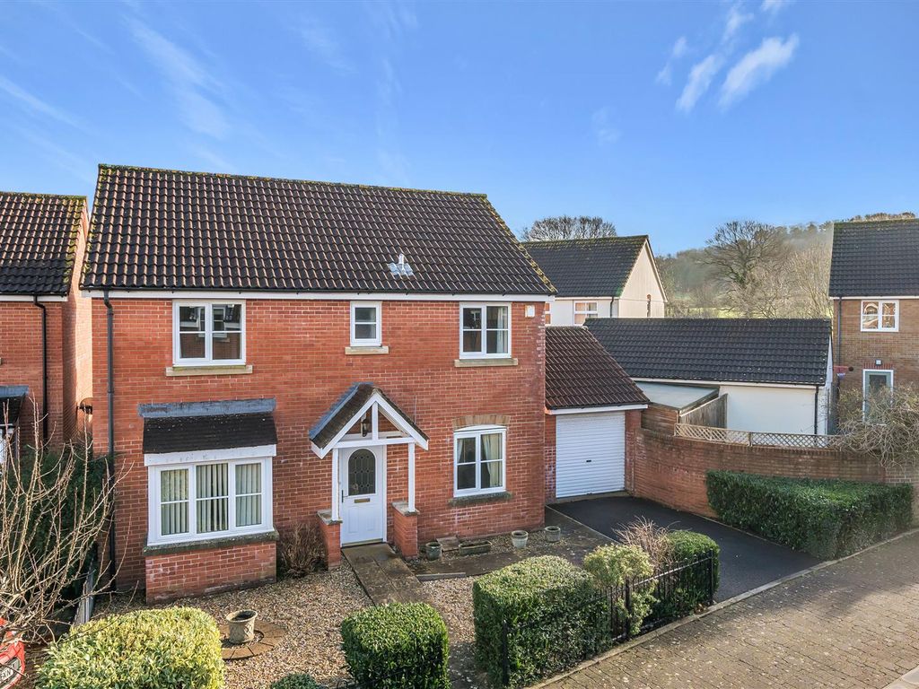 4 bed detached house for sale in Hither Acre, Ilminster TA19, £375,000