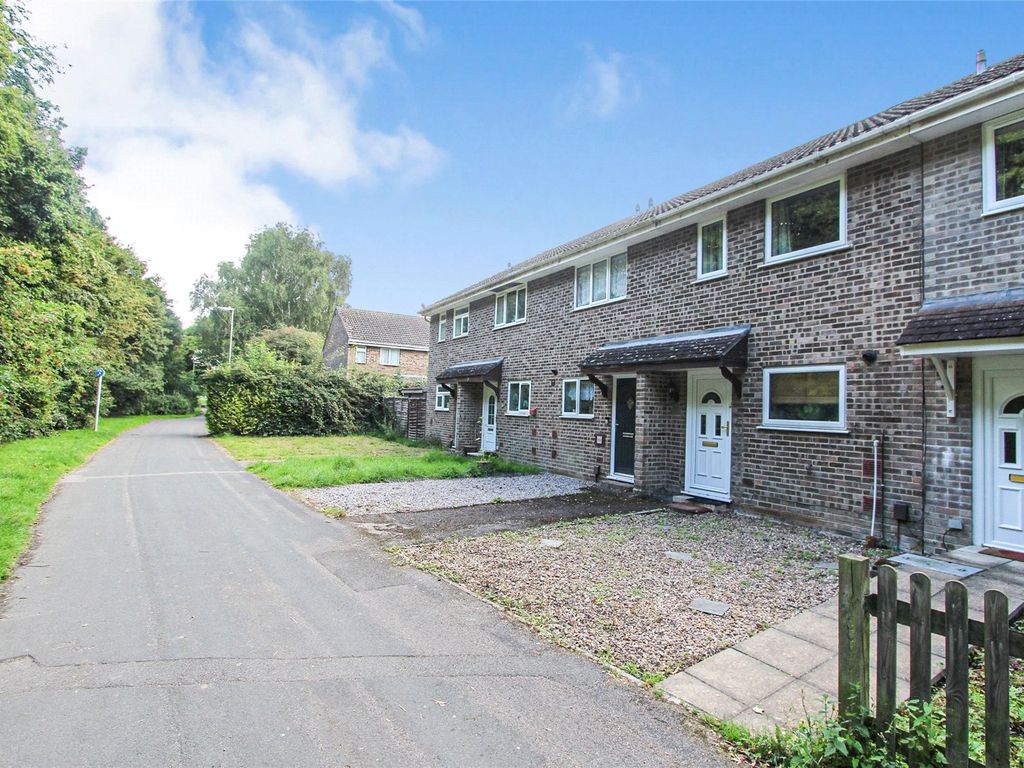 2 bed terraced house for sale in Ainsley Gardens, Eastleigh, Hampshire