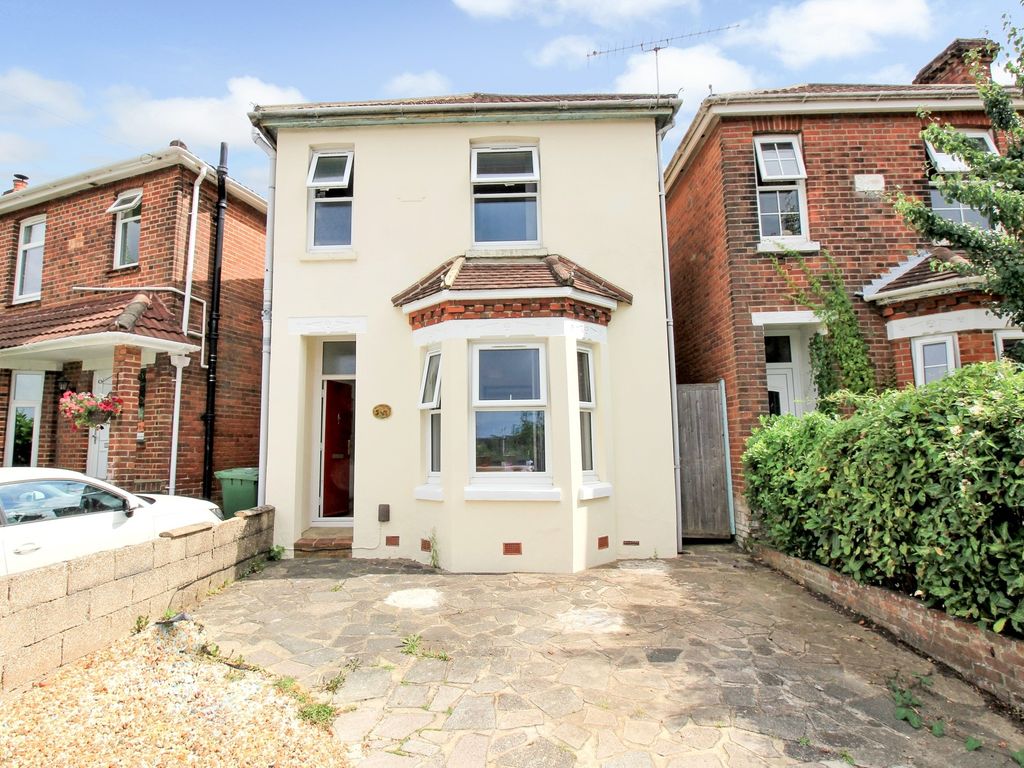 3 bed detached house for sale in Hillside Avenue, Southampton SO18 Zoopla