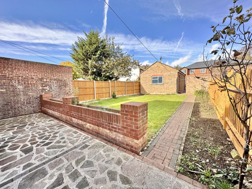 5 bed semidetached house for sale in Weighton Road, Harrow HA3 Zoopla