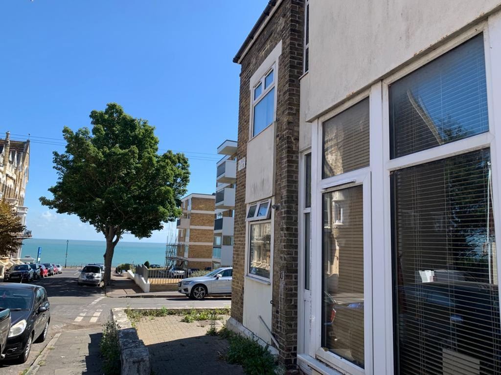 1 bed flat to rent in Albert Road, Ramsgate CT11, £700 pcm Zoopla