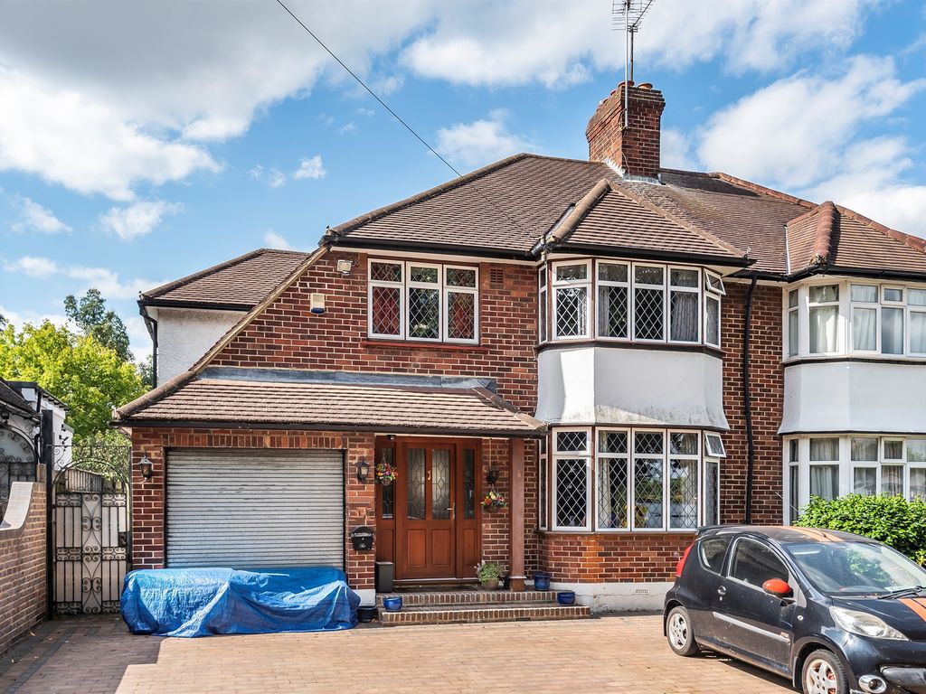 4 bed semidetached house for sale in Enfield Road, Enfield EN2, £