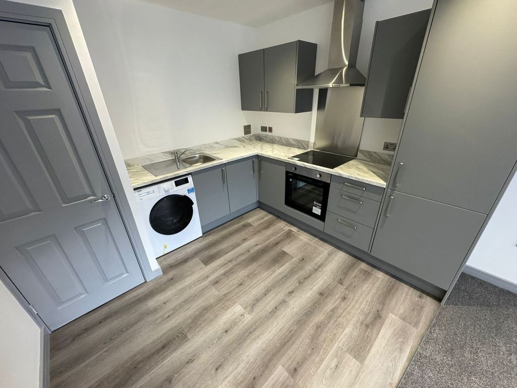 1 bed flat to rent in Prospect Hill, Redditch B97, £775 pcm Zoopla