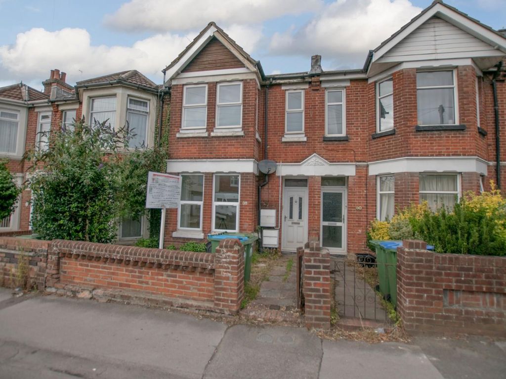 2 bed flat to rent in Winchester Road, Shirley, Southampton SO16 Zoopla