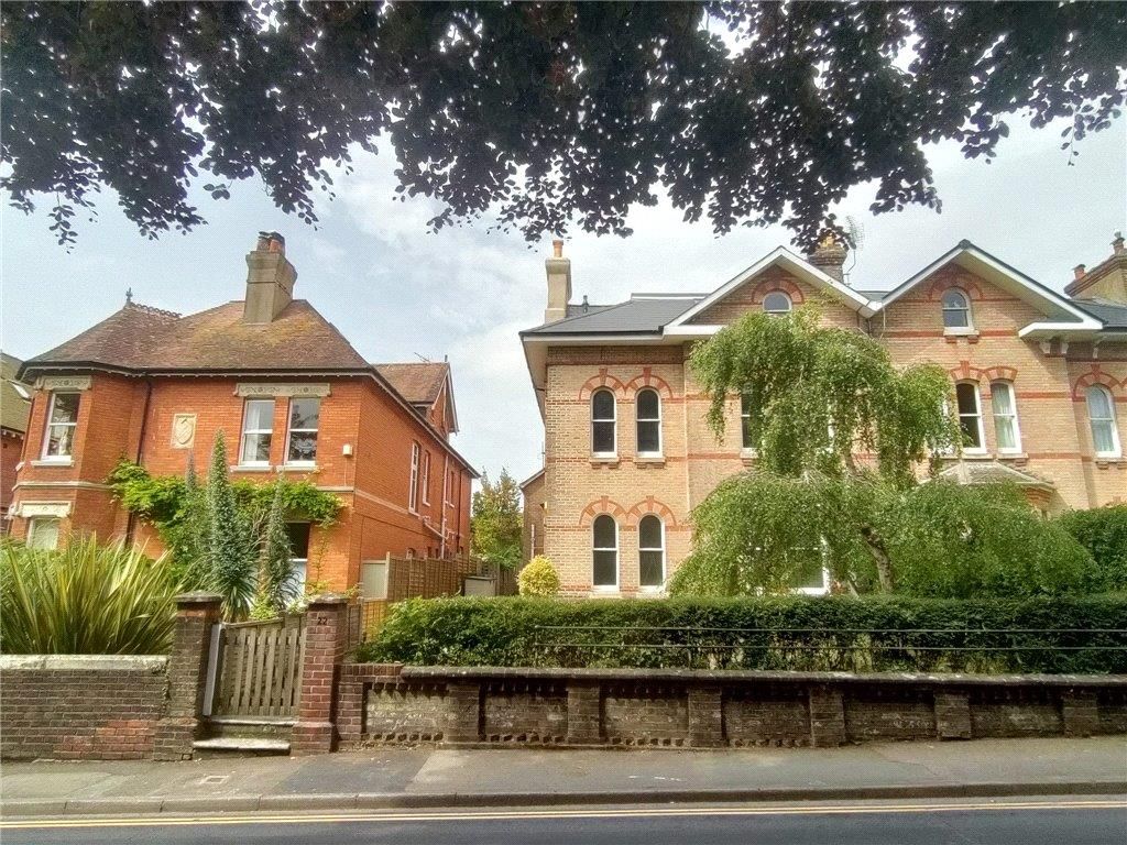 2 bed flat to rent in Cornwall Road, Dorchester DT1 Zoopla