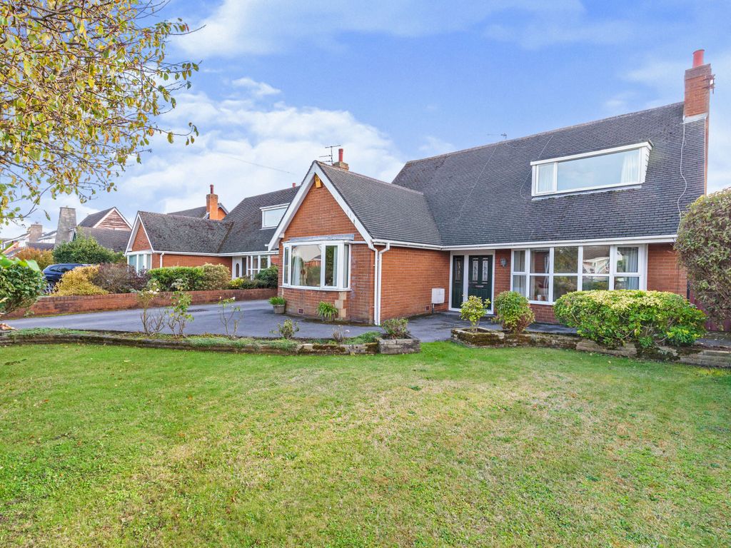 Heyhouses Lane, Lytham St. Annes, Lancashire FY8  