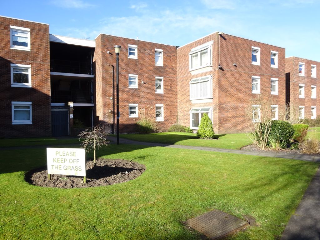 2 bed flat for sale in Green Park, Bootle L30 Zoopla