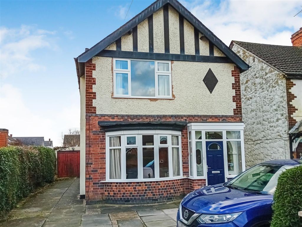 3 bed detached house for sale in Bardon Road, Coalville LE67, £235,000 Zoopla