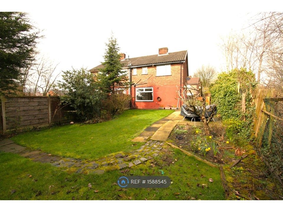 3 bed semidetached house to rent in Briar Hill Avenue, Little Hulton