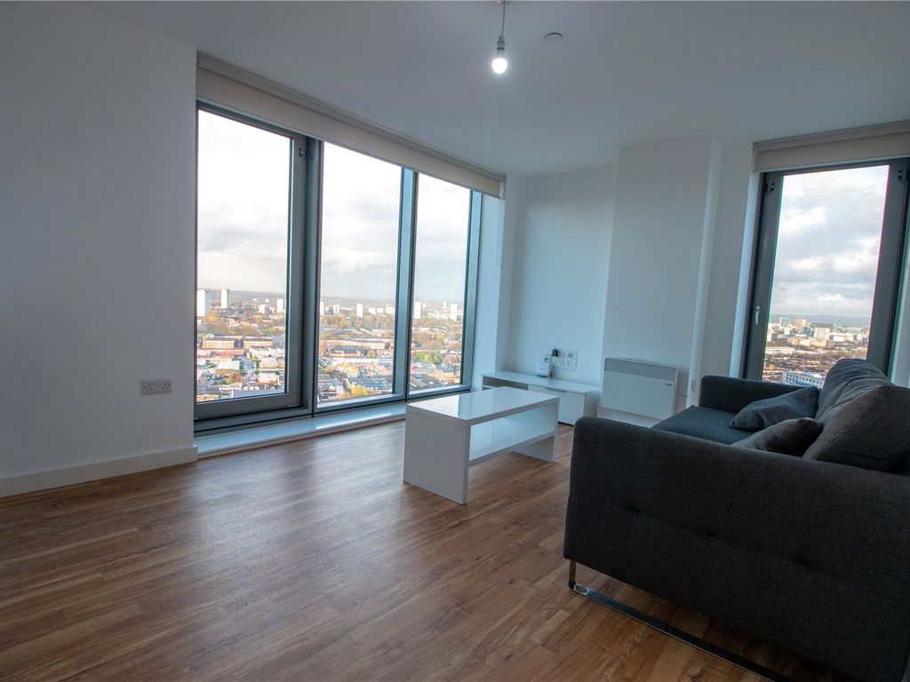 2 bed flat to rent in Media City, Michigan Point Tower A, 9 Michigan