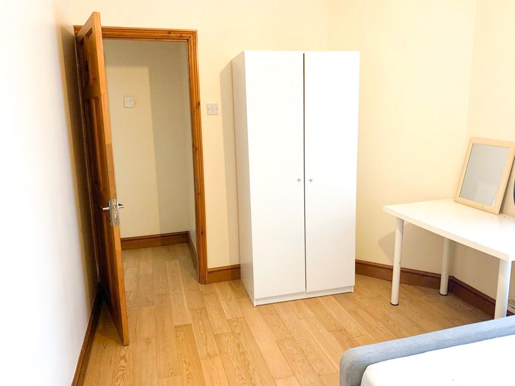 2 bed flat to rent in Provost Estate, London N1 Zoopla