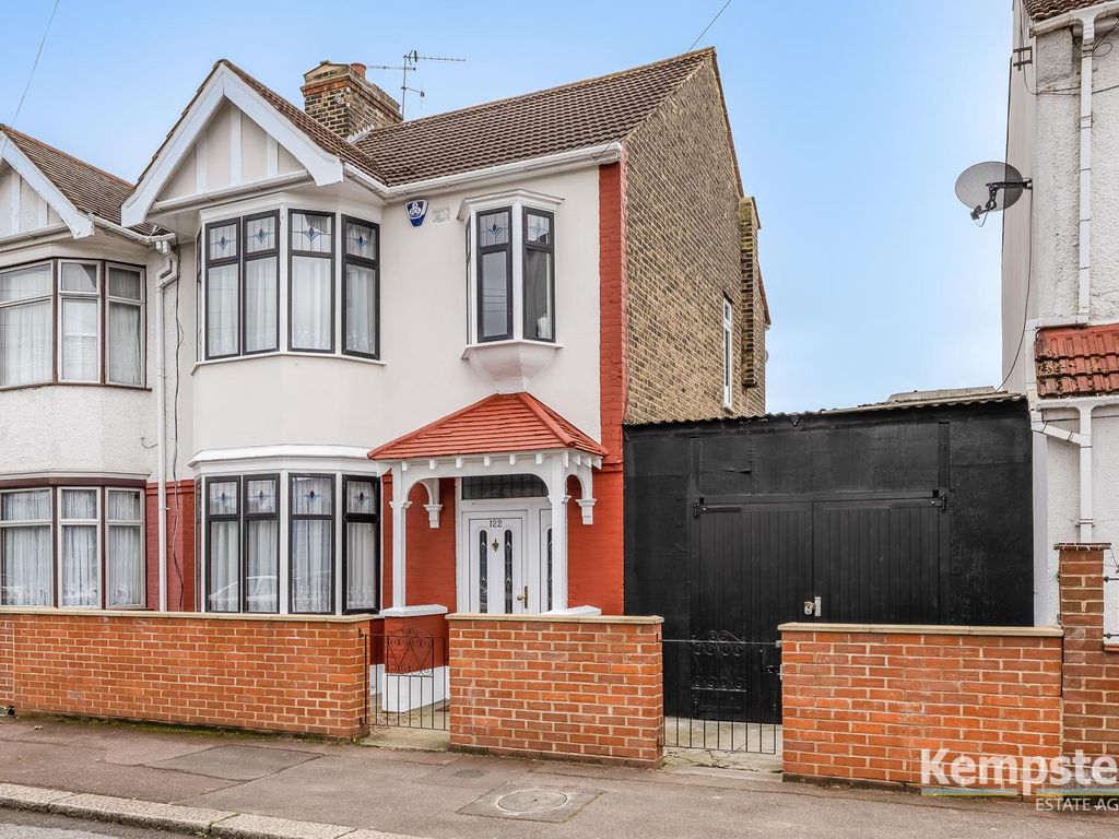 Market Street, East Ham, London E6  