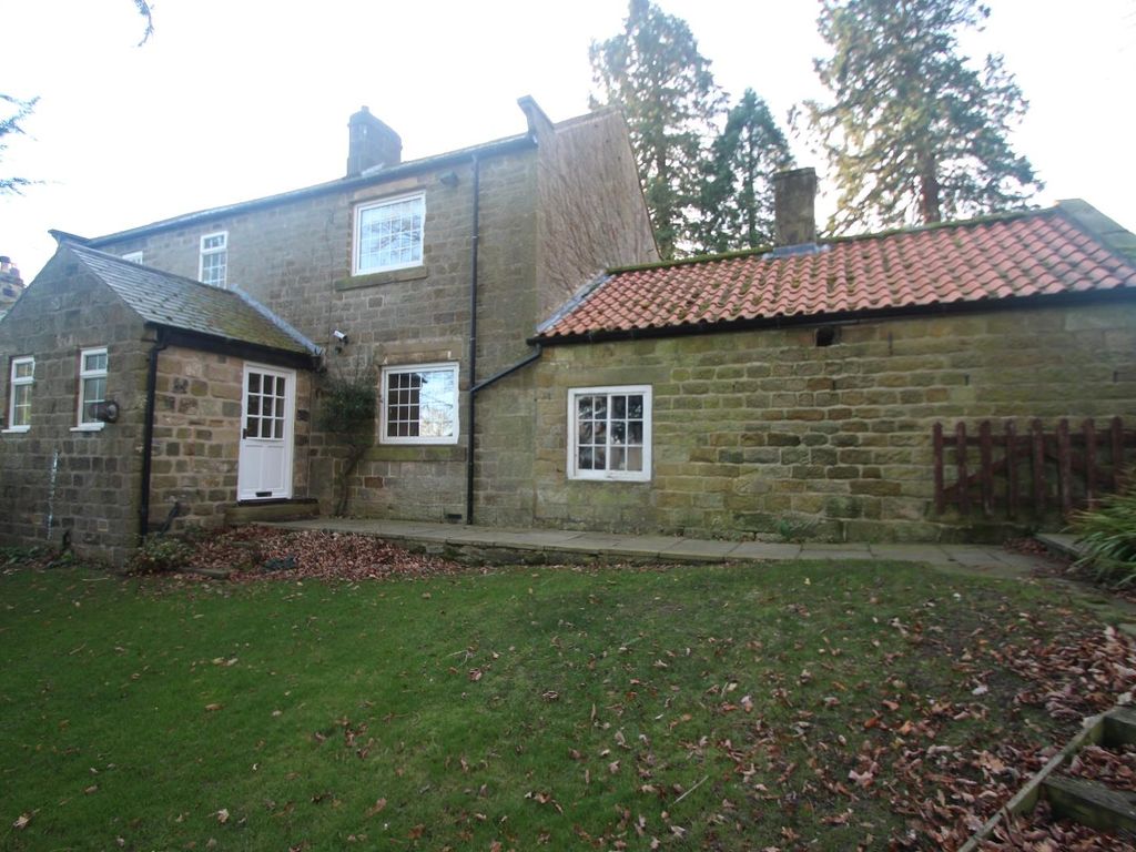 3 bed detached house to rent in New Road, High Birstwith, Harrogate